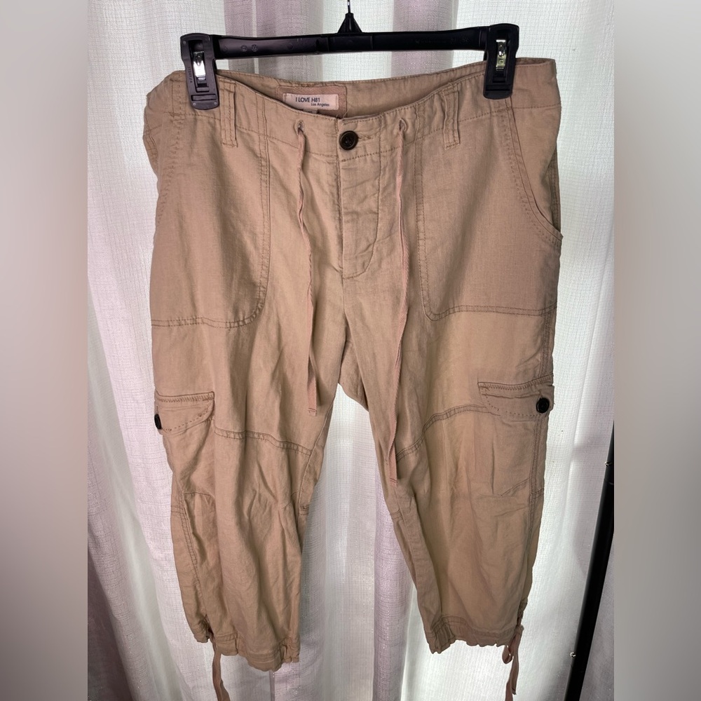 I love H81 Cropped Capri Cargo Pants